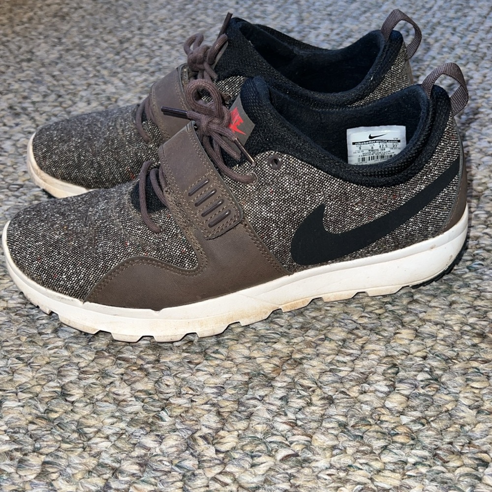 Men’s nike sneakers